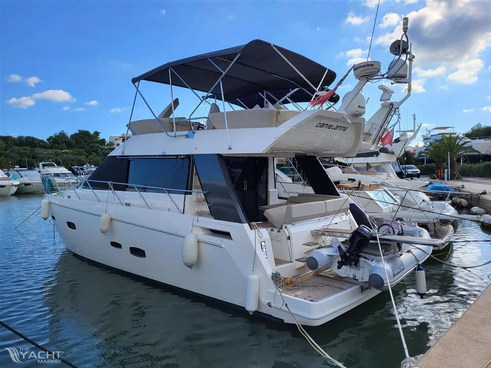 Sealine F 46
