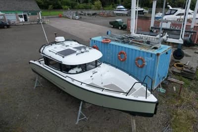 XO 270 RS Cabin 3