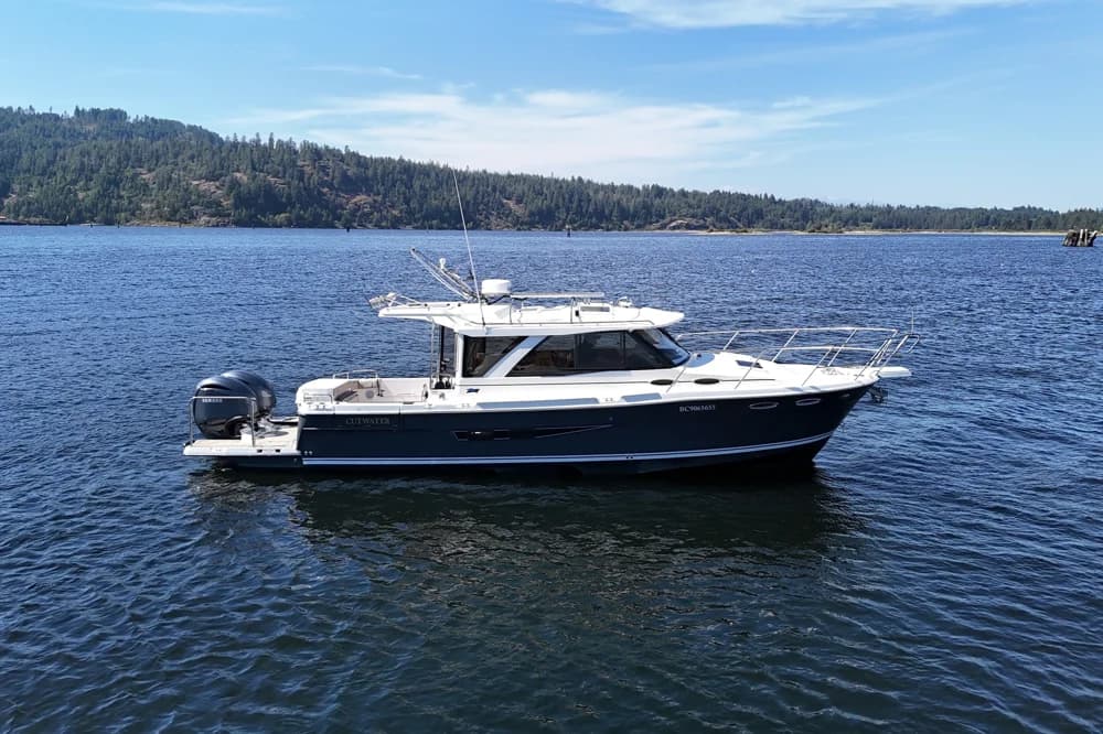 2024 Cutwater C-32 Coupe | 32 ft