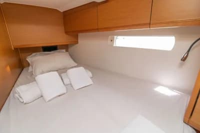 Jeanneau Sun Odyssey 509 (gen, a/c, Watermaker) 3