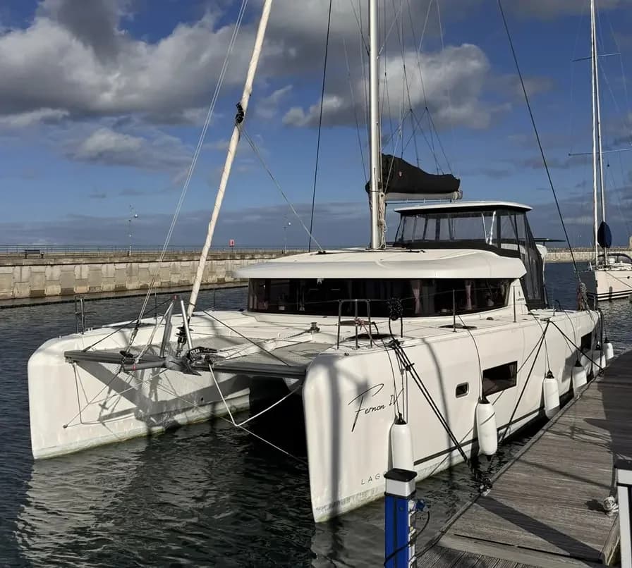 Lagoon 42