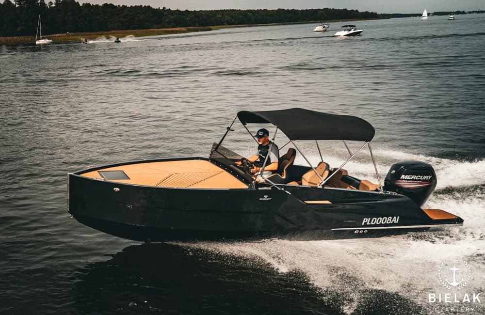 D-Boat Diamond 550