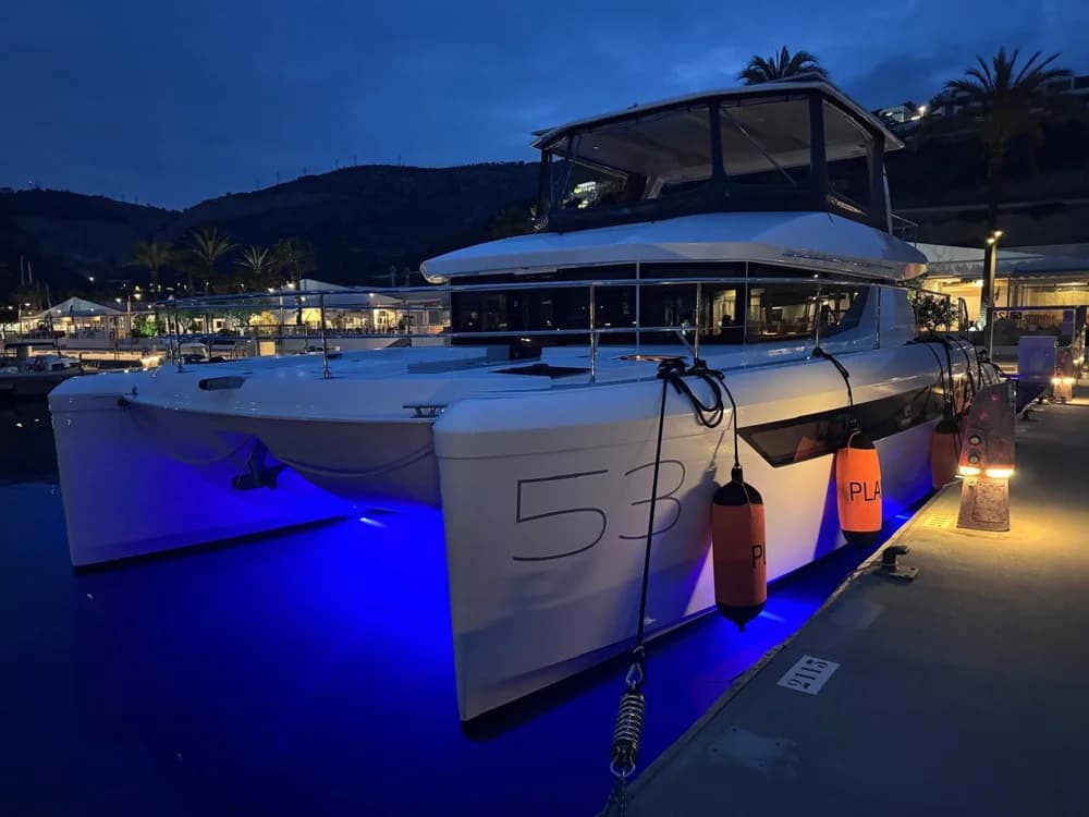 Leopard 53 Powercat