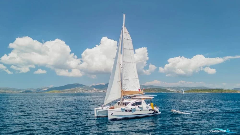 Leopard Catamarans Leopard 38