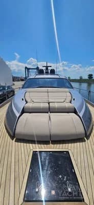 Pershing 7X 5