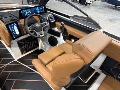 2026 Malibu 26 LSV 5