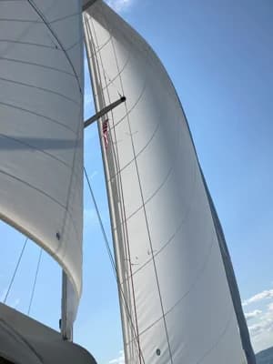 Beneteau Oceanis 411 3