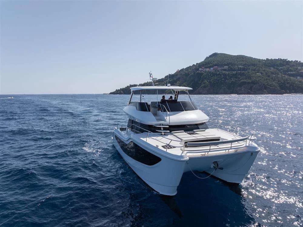 Aquila 46 Yacht