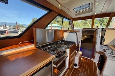 2024 Cutwater C-32 Coupe | 32 ft 3