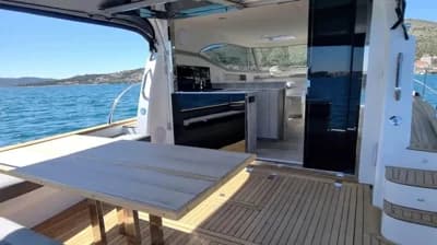 Monachus MY 47 Retro Cruiser 5
