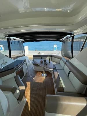 Sea Ray 320 Sundancer 5