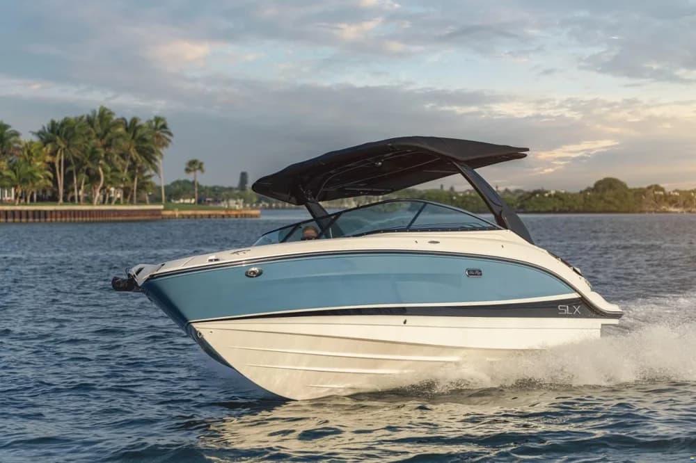 Sea Ray SLX 260 US