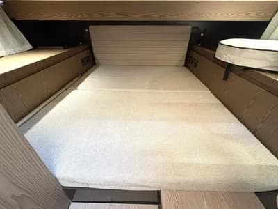 2025 Invictus 320 GT Boat for Sale in Alicante 4