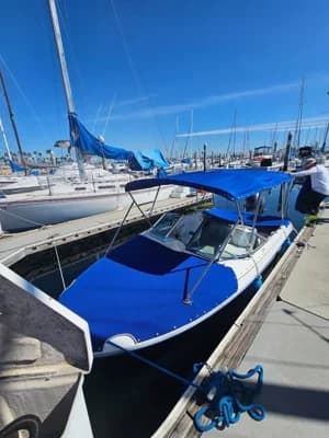 1995 Sea Ray 19 Open Bow 3