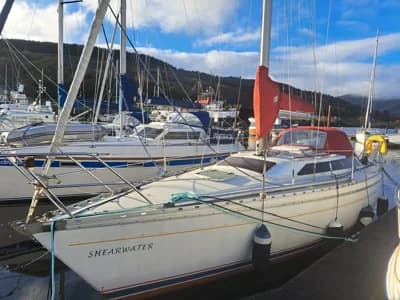 1985 Jeanneau Attalia 32 Boat for Sale in Dunoon 2