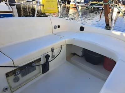 1985 Jeanneau Attalia 32 Boat for Sale in Dunoon 5