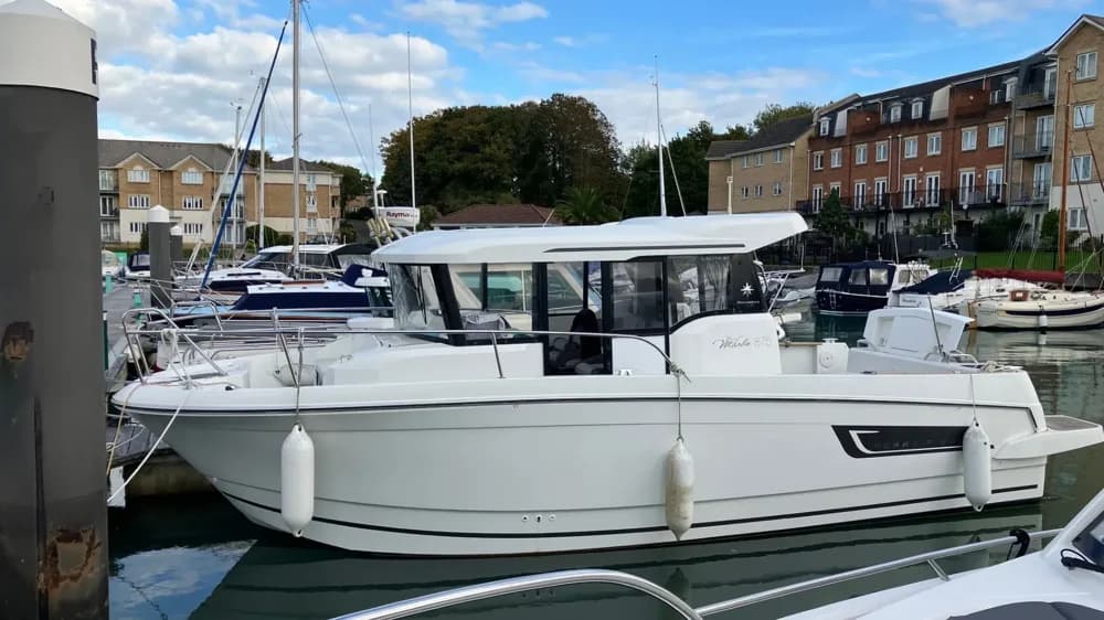 2018 Jeanneau Merry Fisher 875 Marlin Boat for Sale in East Cowes Marina