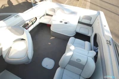 Stingray 220 CS Daycruiser 4