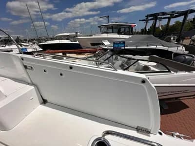 2026 Jeanneau Merry Fisher 1095 Coupé Series 2 Boat for Sale in Chichester Marina 4