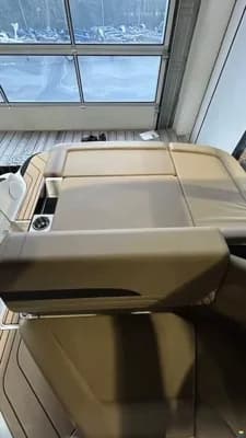 Sea Ray 260 SLXE 3