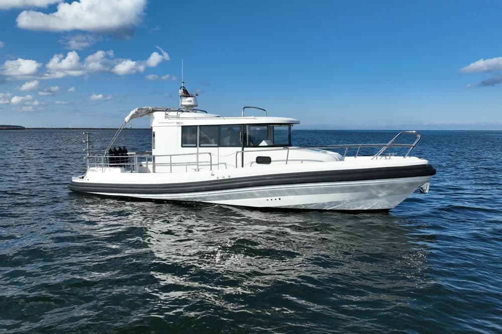 2016 Paragon 31 Cabin Boat for Sale