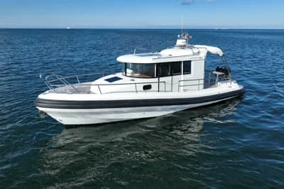 2016 Paragon 31 Cabin Boat for Sale 2