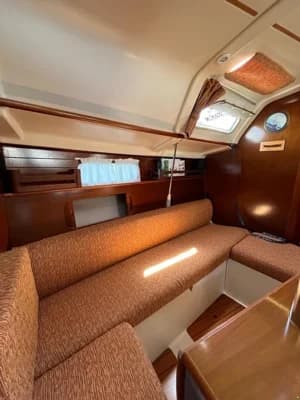 Beneteau OCEANIS Clipper 321 4