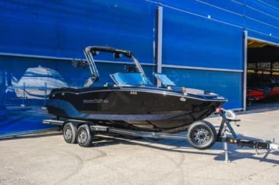 MasterCraft NXT23 | 2026 | black 3
