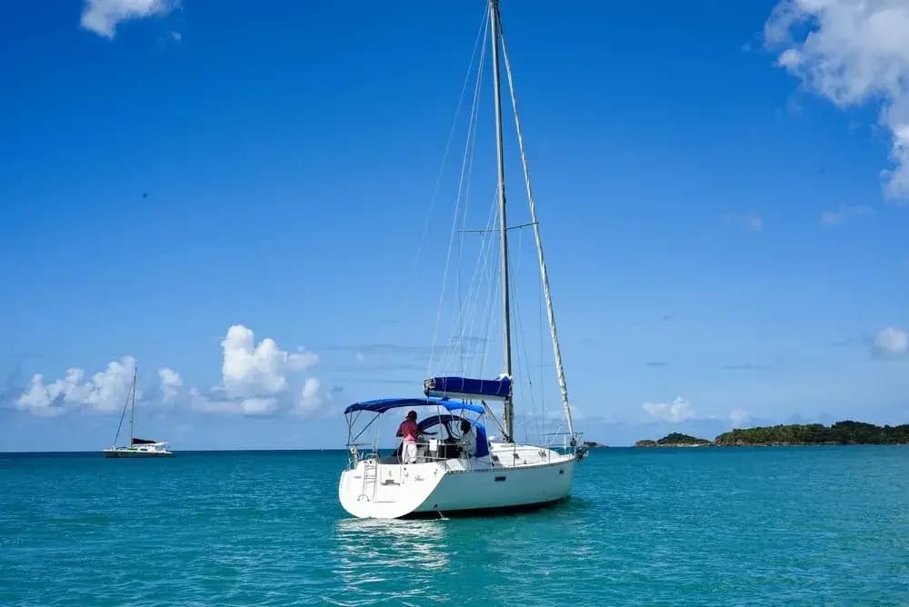 2001 Beneteau Oceanis Clipper 331 Boat for Sale in Jolly Harbour
