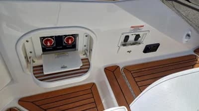 Sea Ray SLX280 5