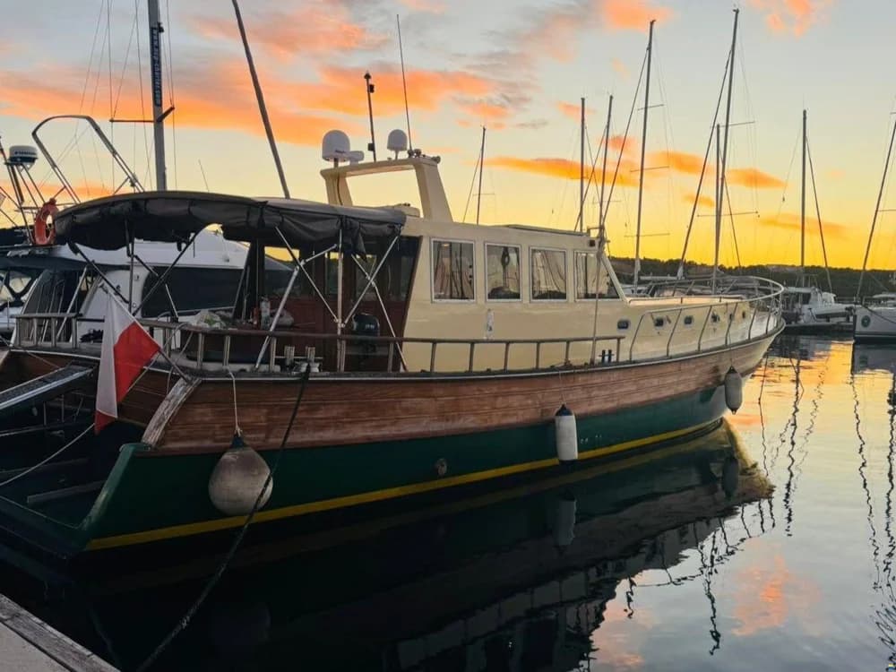 Özmarmarine Custom Wooden Yacht