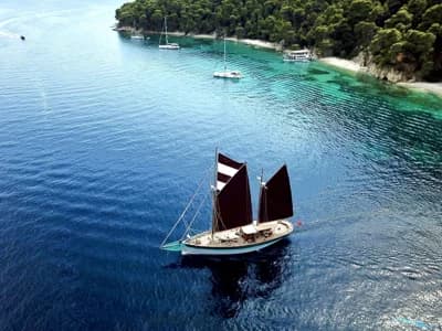 Classic Ketch Pilot House 65ft 2