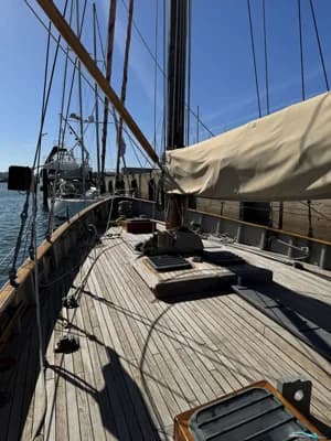 Classic Ketch Pilot House 65ft 3