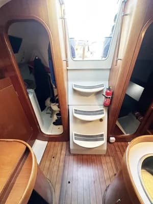 Beneteau First 310 (diseño Finot) 4