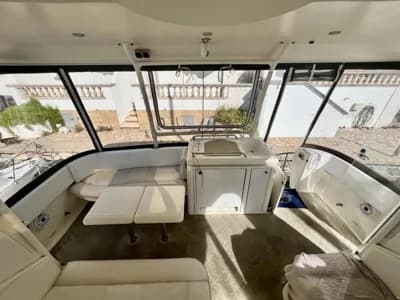 Cruisers 405 Express Motoryachts 4