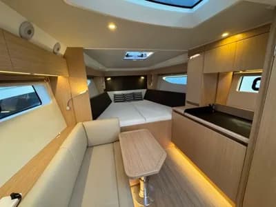 2023 Bavaria SR33 HT Boat for Sale in Southampton 3