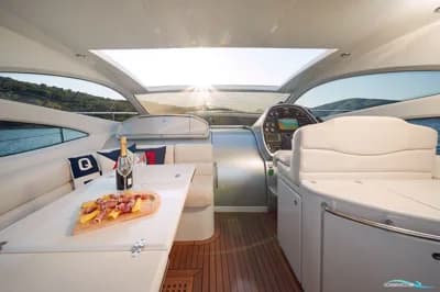 Pershing 50 5