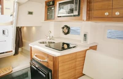 Sea Ray Sundancer 265 Europe 5
