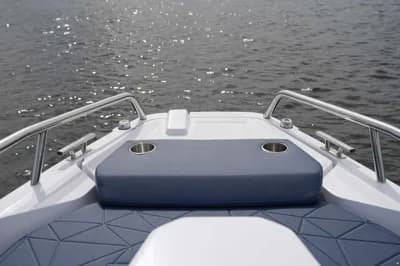 Axopar 29 XC Cross Cabin 3
