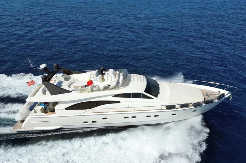 Ferretti 68