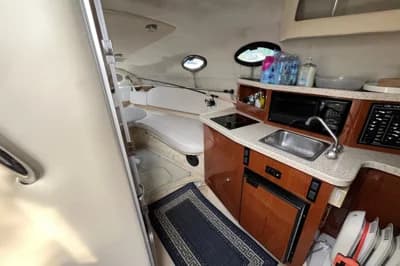2005 Regal Commodore 2465 | 8m 4