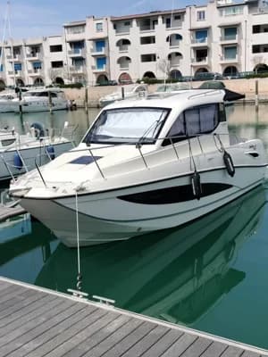 Quicksilver 905 Weekend - Barca cabinata 4