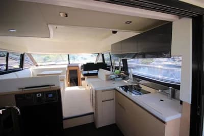 2017 Prestige 450 | 14m 3