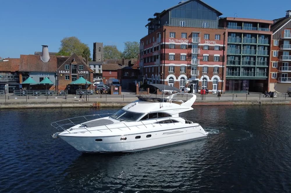 2004 Princess 45 Flybridge Boat for Sale in Ipswich