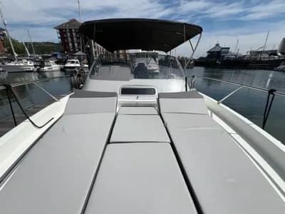 2019 Jeanneau Cap Camarat 9.0 WA Boat for Sale in Swansea 5