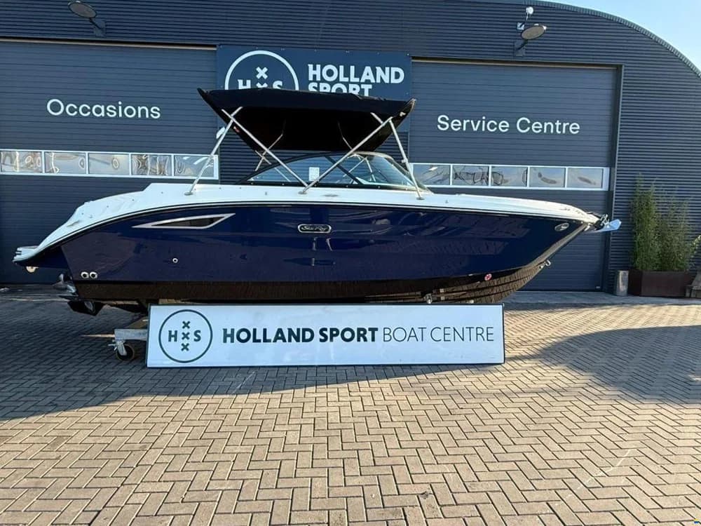 Sea Ray SDX 230