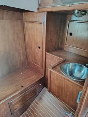 Polaris 37 4