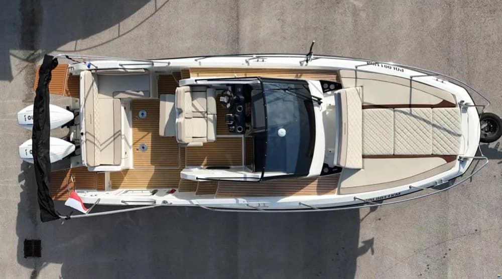 Quicksilver 875 SUNDECK