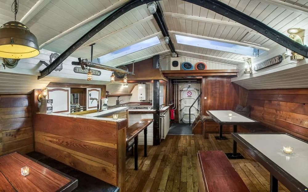 Tjalk Woonschip, bedrijfsschip
