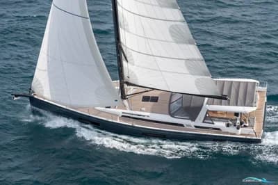 Beneteau Oceanis Yacht 60 2